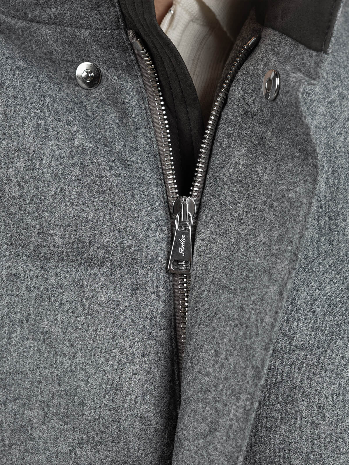 LeClub™ | Grey AUR1 Body Warmer