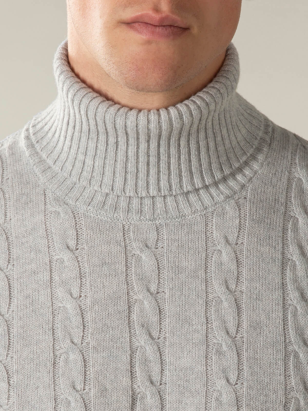 LeClub™ | Dolcevita Cable Knit Sweater Light Grey